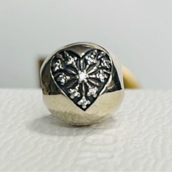 Pandora Jewelry - Authentic Pandora Heart of Winter Clip